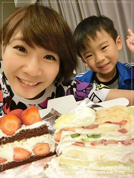 【東京美食】HARBS (LUMINE EST SHINJUKU)。不吃會後悔的水果千層派。每一口都是滿滿的幸福 - 第35張圖 CIMG1850.JPG