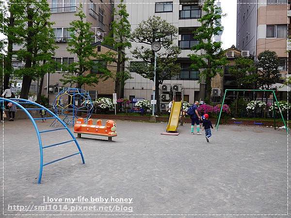 【東京自由行】淺草 雷門.仲見世通散步去。必嚐花月堂波蘿麵包。走走看看之看圖說故事好愜意小遊記 - 第77張圖 P2070658.JPG