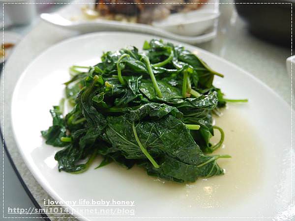 【美食】龍潭 藍舍花園。藍白色系希臘風餐廳 吃的是台式合菜。招牌黃金甕烤雞。後有庭院廣場適合小朋友來玩 - 第36張圖 P2090214.JPG
