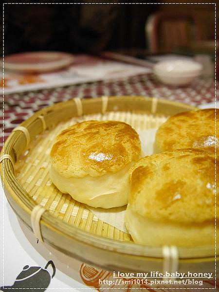 【美食】點點心台灣 Dimdimsum Taiwan。香港人氣平價港式茶點.飲茶。超Q豬仔流沙包。微風信義店 - 第12張圖 P2120861.JPG