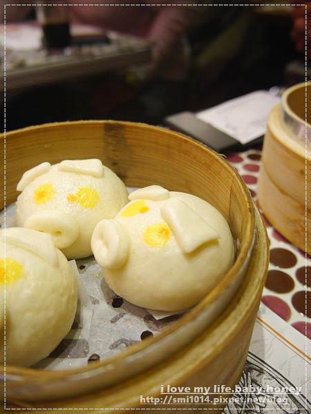 【美食】點點心台灣 Dimdimsum Taiwan。香港人氣平價港式茶點.飲茶。超Q豬仔流沙包。微風信義店 - 第27張圖 P2120881.JPG