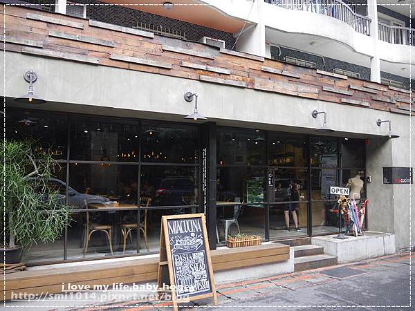 【美食】mia cucina(復興店)。創意義式蔬食料理X工業風裝潢。吃素也能這麼美味啊!。台北東區美食 - 第2張圖 P2120805.JPG