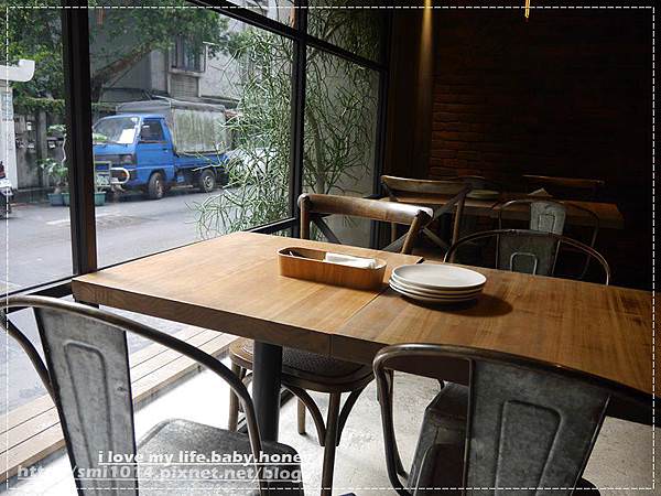 【美食】mia cucina(復興店)。創意義式蔬食料理X工業風裝潢。吃素也能這麼美味啊!。台北東區美食 - 第6張圖 P2120811.JPG