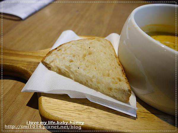 【美食】mia cucina(復興店)。創意義式蔬食料理X工業風裝潢。吃素也能這麼美味啊!。台北東區美食 - 第17張圖 P2120821.JPG