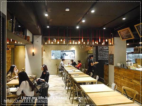 【美食】mia cucina(復興店)。創意義式蔬食料理X工業風裝潢。吃素也能這麼美味啊!。台北東區美食 - 第4張圖 P2120844.JPG