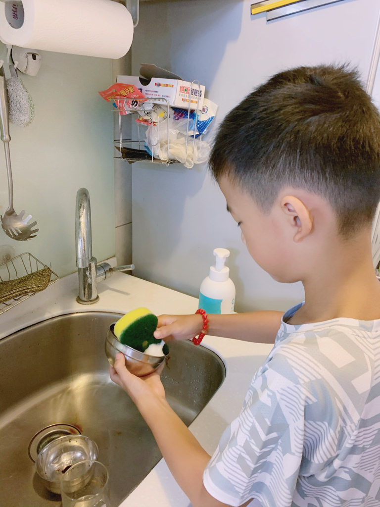淨淨食器清潔皂 ▏天然溫和成分 洗奶瓶、餐具、蔬果 一罐搞定。好沖洗、不殘留 小朋友也能自己洗餐具嚕。蔡阿嘎強力推薦。