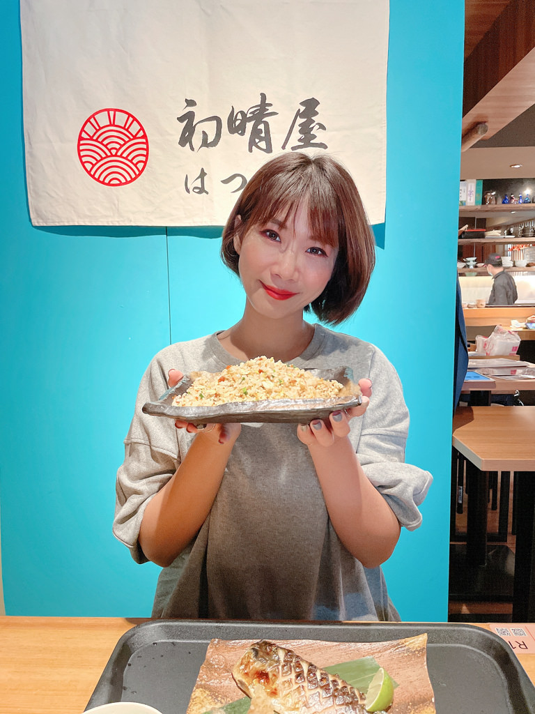初晴屋日式餐酒館 ▏市民大道附近商業聚會好所在 午間定食只要160元起 美味高CP值。超多料的味噌湯還免費喝到飽 近微風百貨。忠孝復興商業午餐/市民大道午餐推薦。捷運忠孝復興站。