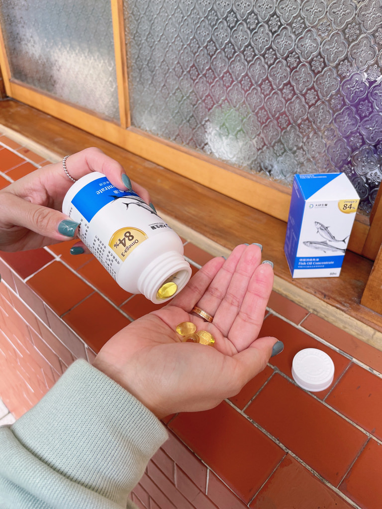 大研生醫 德國頂級魚油 ▏美鳳姐真心推薦 momo高濃度魚油的熱銷第一名。Omega-3濃度84% 全家大小一起補充。魚油推薦。