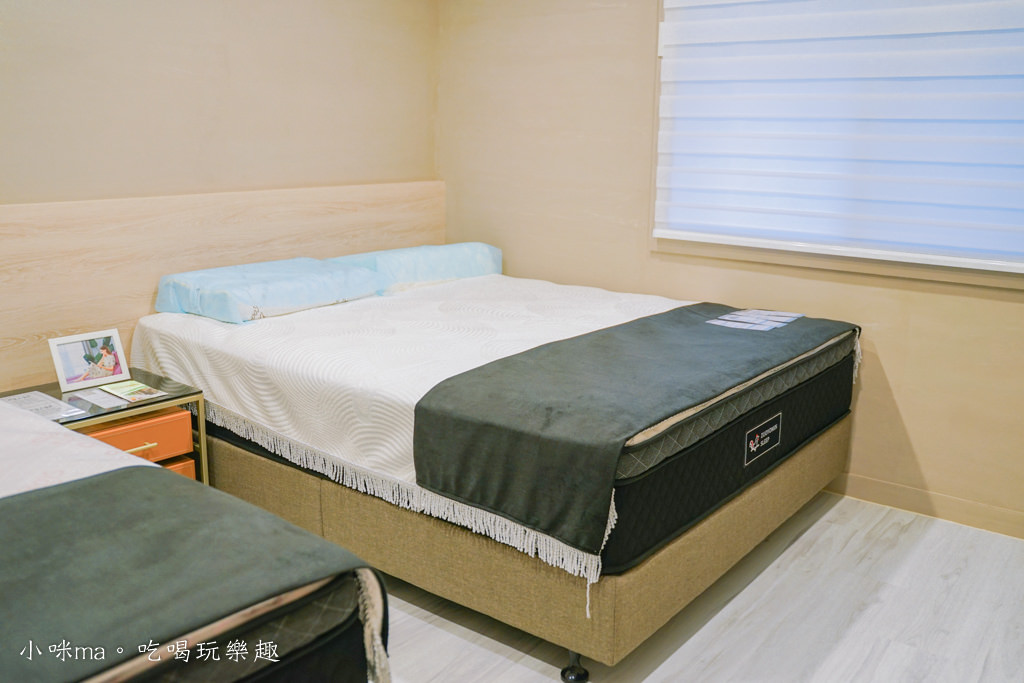 坐又銘沙發 坐又銘沙發