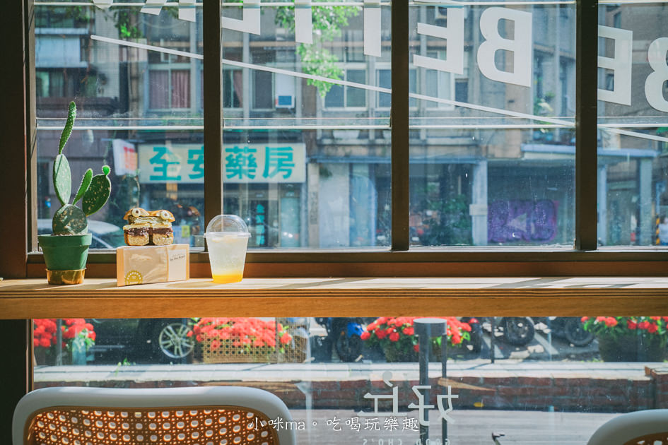 好丘 On The Road 東門店｜怪獸貝果藏在榕錦時光生活園區裡 可愛模樣也太欠吃了啦。記憶卡記得先清空再來。捷運東門站