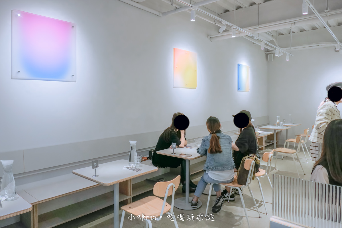 Brun不然 信義店|Brun不然的新店讓你彷彿走在日本街頭,純白用餐空間配上戶外花園,這麼chill的環境竟然在信義區。台北美食 - 第5張圖 Brun不然 信義店|Brun不然的新店讓你彷彿走在日本街頭,純白用餐空間配上戶外花園,這麼chill的環境竟然在信義區。台北美食