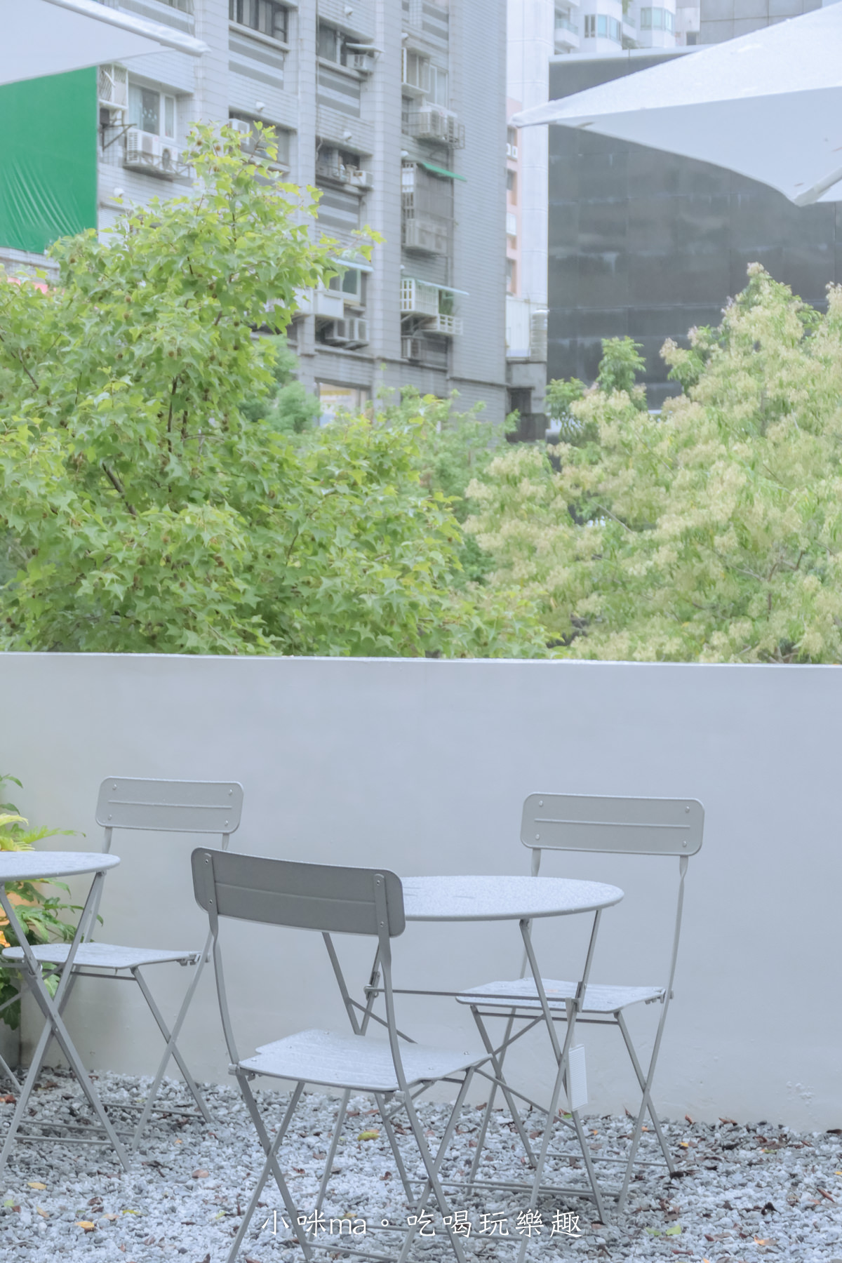 Brun不然 信義店|Brun不然的新店讓你彷彿走在日本街頭,純白用餐空間配上戶外花園,這麼chill的環境竟然在信義區。台北美食 - 第9張圖 Brun不然 信義店|Brun不然的新店讓你彷彿走在日本街頭,純白用餐空間配上戶外花園,這麼chill的環境竟然在信義區。台北美食