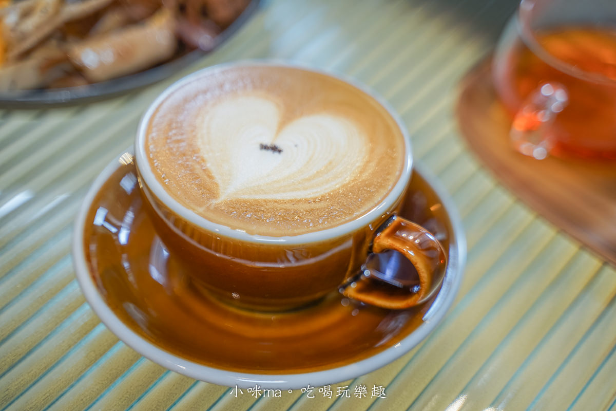 【南京三民咖啡廳】CHIT CHAT Cafe 寶清店｜轉角讓你一秒到京都，這裡還喝得到丸久小山園的茶品 。台北美食 。台北美食