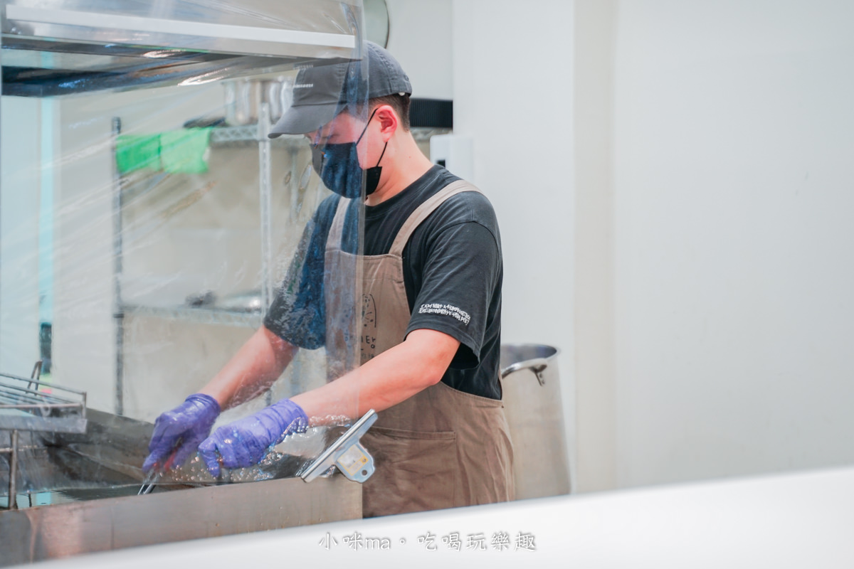 韓點糖 handiantang｜正宗韓國甜點有店面啦！韓國煎糖餅配上柚子冰淇淋，解饞下午茶就是它。台北美食