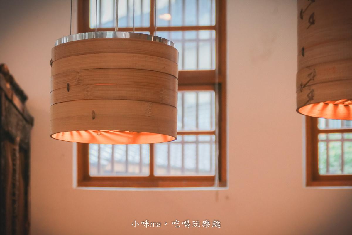 萬華世界下午酒場|透早就能微醺一下好地方,台日混搭的老物酒場,搭配市場美食,想chill就來這裡。捷運龍山寺站 - 第14張圖 萬華世界下午酒場|透早就能微醺一下好地方,台日混搭的老物酒場,搭配市場美食,想chill就來這裡。捷運龍山寺站