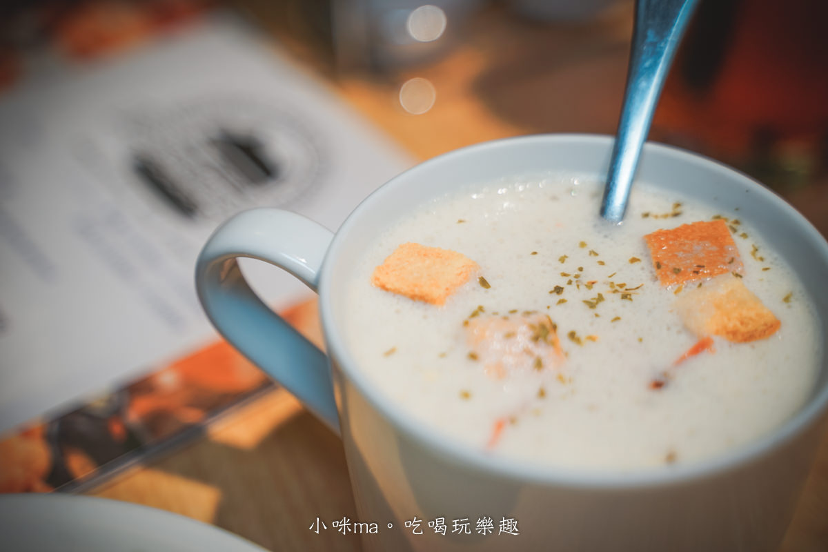 Stan & Cat 史丹貓美式餐廳 西門店|超浮誇5.5 盎司牛肉漢堡,吃完它飽一天啦,全天候早午餐+獨門特調,美式餐廳也能這麼chill。捷運西門站 - 第11張圖 Stan & Cat 史丹貓美式餐廳 西門店|超浮誇5.5 盎司牛肉漢堡,吃完它飽一天啦,全天候早午餐+獨門特調,美式餐廳也能這麼chill。捷運西門站