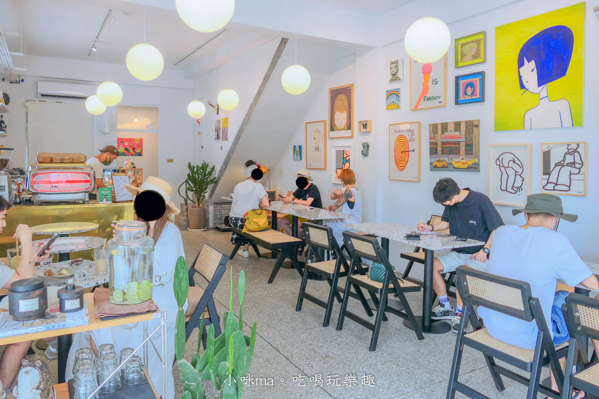 Cabret Cafe｜新城台九線旁純白色藝術咖啡廳，從門口開始就很好拍，停下來喝杯咖啡吧。花蓮美食