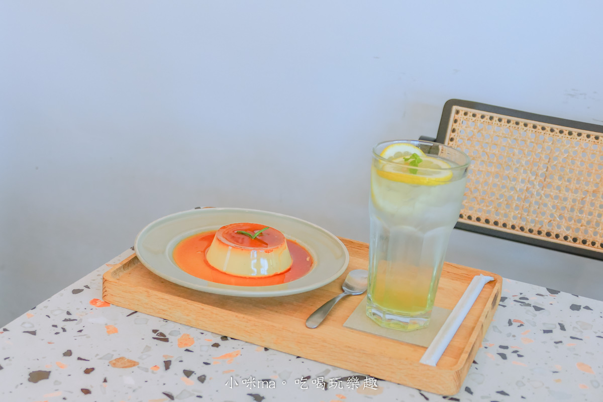 Cabret Cafe｜新城台九線旁純白色藝術咖啡廳，從門口開始就很好拍，停下來喝杯咖啡吧。花蓮美食