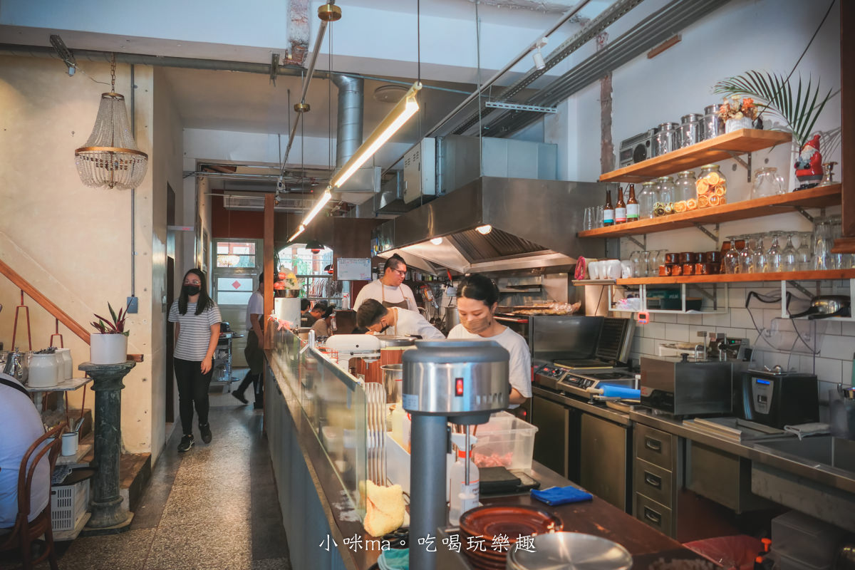 平和飯店Ping He BBQ Company|花蓮小和系列又一間夯店,藏在洗車場隔壁的紅磚老宅,大推炭火BBQ早午餐。(已歇業) - 第5張圖 平和飯店Ping He BBQ Company|花蓮小和系列又一間夯店,藏在洗車場隔壁的紅磚老宅,大推炭火BBQ早午餐。(已歇業)