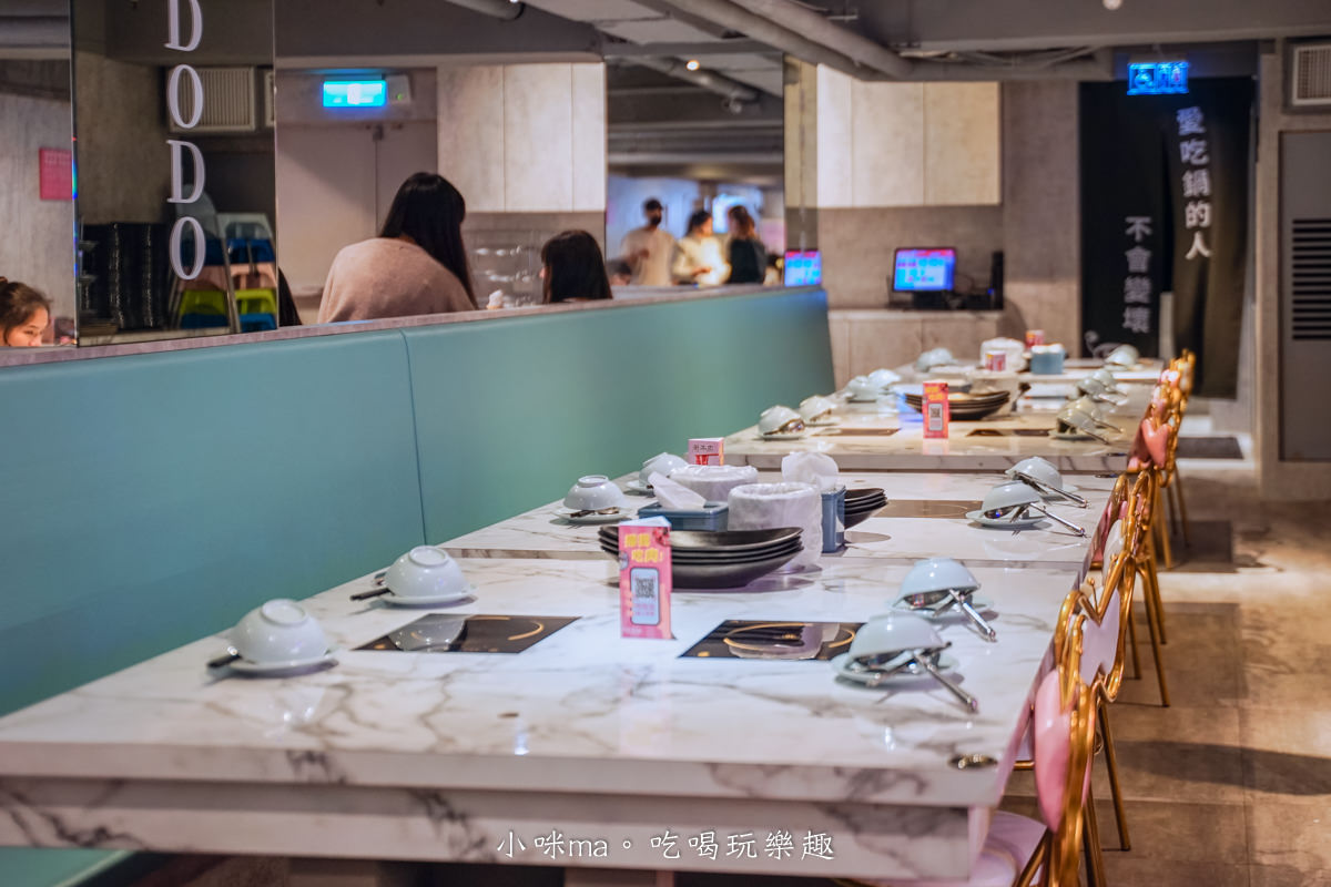 肉多多火鍋 台北西門店|台灣火鍋第一品牌,蔬食者的天堂鍋物 35種蔬菜無限吃,爆擊海鮮盤 專人幫你剝蝦捏,捷運西門站 - 第5張圖 肉多多火鍋 台北西門店|台灣火鍋第一品牌,蔬食者的天堂鍋物 35種蔬菜無限吃,爆擊海鮮盤 專人幫你剝蝦捏,捷運西門站
