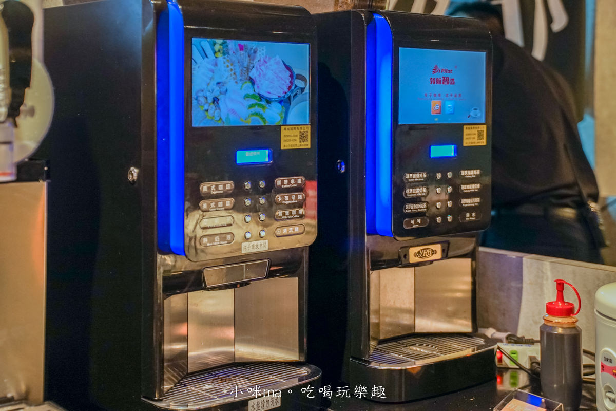 肉多多火鍋 台北西門店|台灣火鍋第一品牌,蔬食者的天堂鍋物 35種蔬菜無限吃,爆擊海鮮盤 專人幫你剝蝦捏,捷運西門站 - 第15張圖 肉多多火鍋 台北西門店|台灣火鍋第一品牌,蔬食者的天堂鍋物 35種蔬菜無限吃,爆擊海鮮盤 專人幫你剝蝦捏,捷運西門站