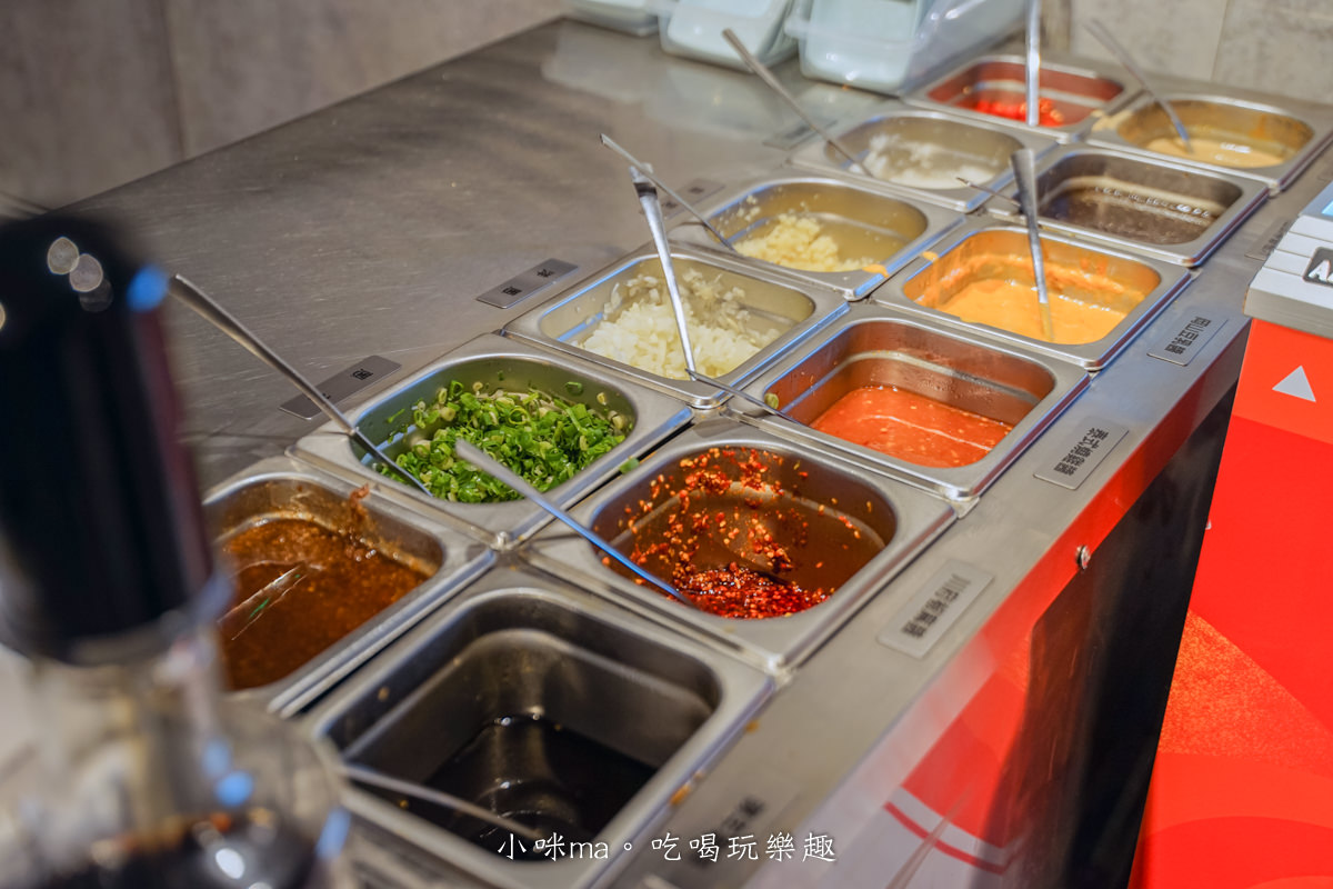 肉多多火鍋 台北西門店|台灣火鍋第一品牌,蔬食者的天堂鍋物 35種蔬菜無限吃,爆擊海鮮盤 專人幫你剝蝦捏,捷運西門站 - 第22張圖 肉多多火鍋 台北西門店|台灣火鍋第一品牌,蔬食者的天堂鍋物 35種蔬菜無限吃,爆擊海鮮盤 專人幫你剝蝦捏,捷運西門站
