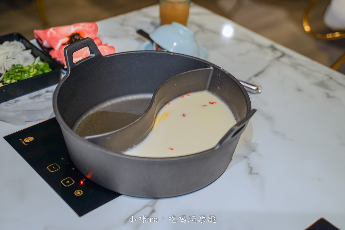 肉多多火鍋 台北西門店|台灣火鍋第一品牌,蔬食者的天堂鍋物 35種蔬菜無限吃,爆擊海鮮盤 專人幫你剝蝦捏,捷運西門站 - 第31張圖 肉多多火鍋 台北西門店|台灣火鍋第一品牌,蔬食者的天堂鍋物 35種蔬菜無限吃,爆擊海鮮盤 專人幫你剝蝦捏,捷運西門站