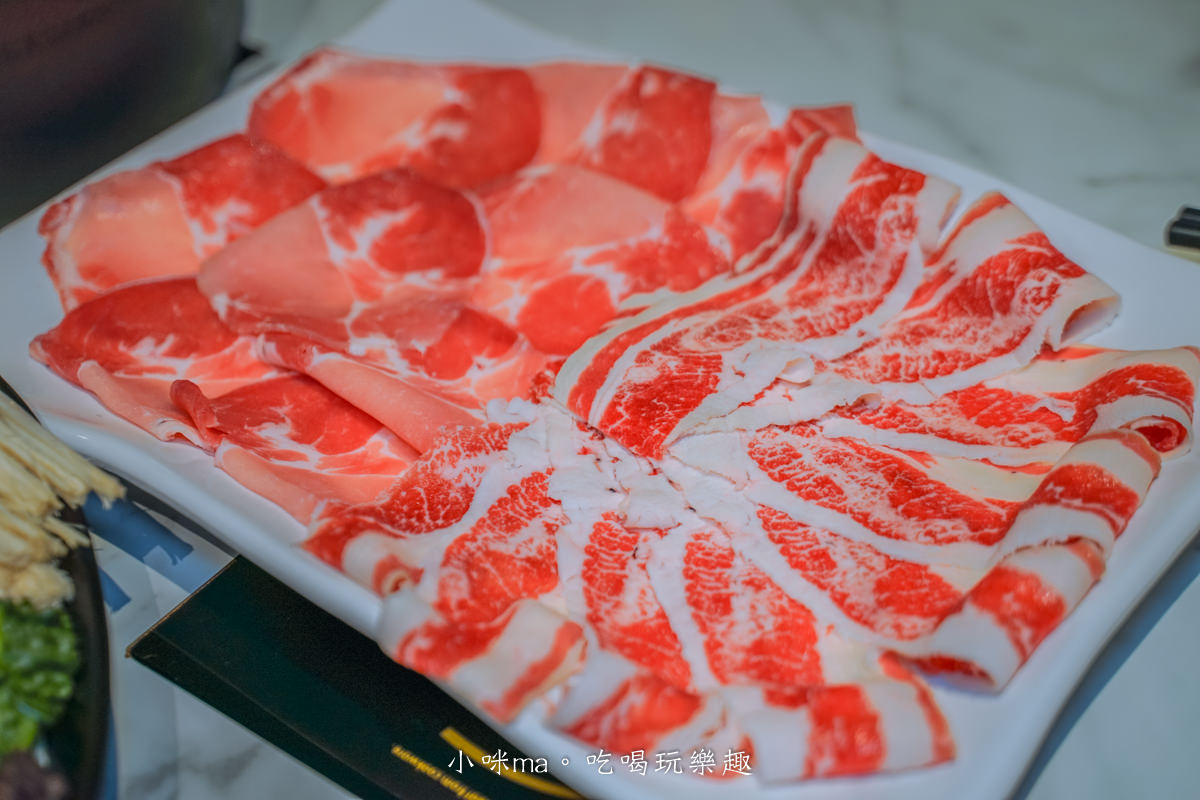 肉多多火鍋 台北西門店|台灣火鍋第一品牌,蔬食者的天堂鍋物 35種蔬菜無限吃,爆擊海鮮盤 專人幫你剝蝦捏,捷運西門站 - 第40張圖 肉多多火鍋 台北西門店|台灣火鍋第一品牌,蔬食者的天堂鍋物 35種蔬菜無限吃,爆擊海鮮盤 專人幫你剝蝦捏,捷運西門站