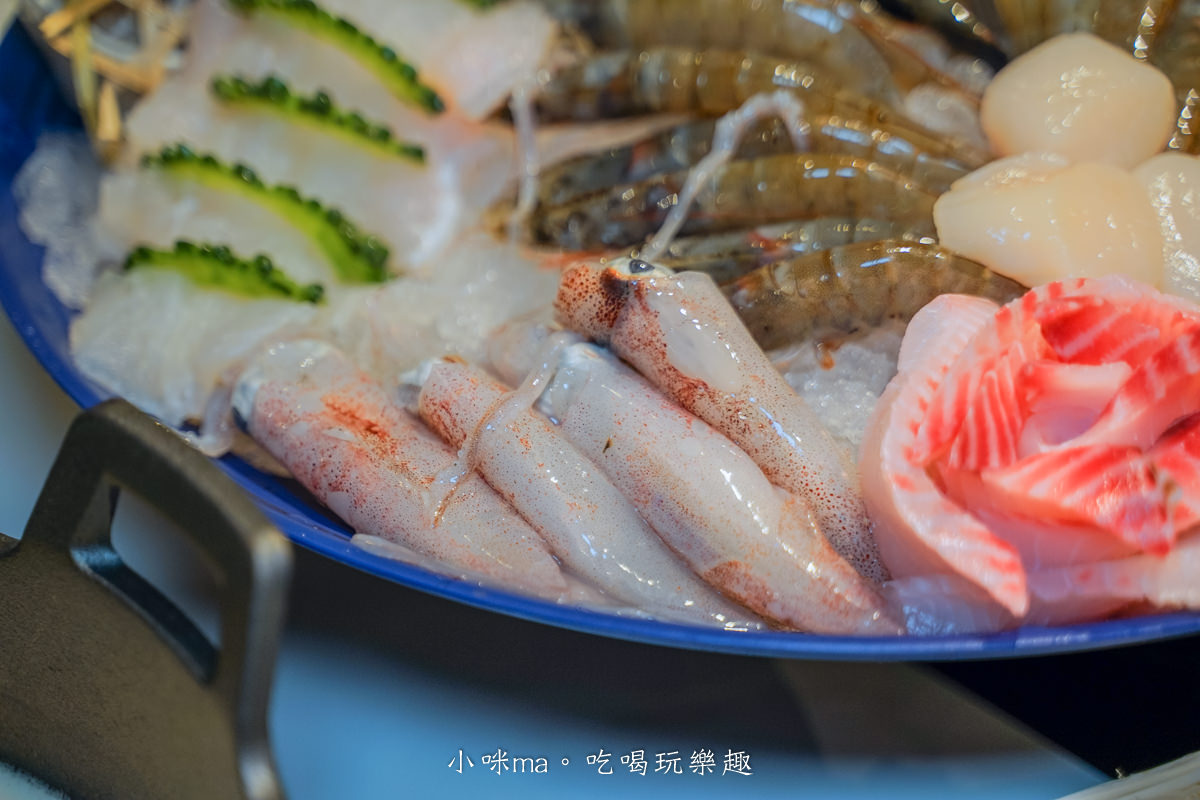 肉多多火鍋 台北西門店|台灣火鍋第一品牌,蔬食者的天堂鍋物 35種蔬菜無限吃,爆擊海鮮盤 專人幫你剝蝦捏,捷運西門站 - 第49張圖 肉多多火鍋 台北西門店|台灣火鍋第一品牌,蔬食者的天堂鍋物 35種蔬菜無限吃,爆擊海鮮盤 專人幫你剝蝦捏,捷運西門站