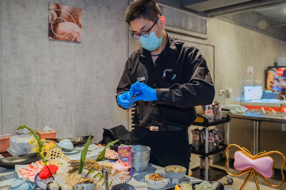 肉多多火鍋 台北西門店|台灣火鍋第一品牌,蔬食者的天堂鍋物 35種蔬菜無限吃,爆擊海鮮盤 專人幫你剝蝦捏,捷運西門站 - 第52張圖 肉多多火鍋 台北西門店|台灣火鍋第一品牌,蔬食者的天堂鍋物 35種蔬菜無限吃,爆擊海鮮盤 專人幫你剝蝦捏,捷運西門站