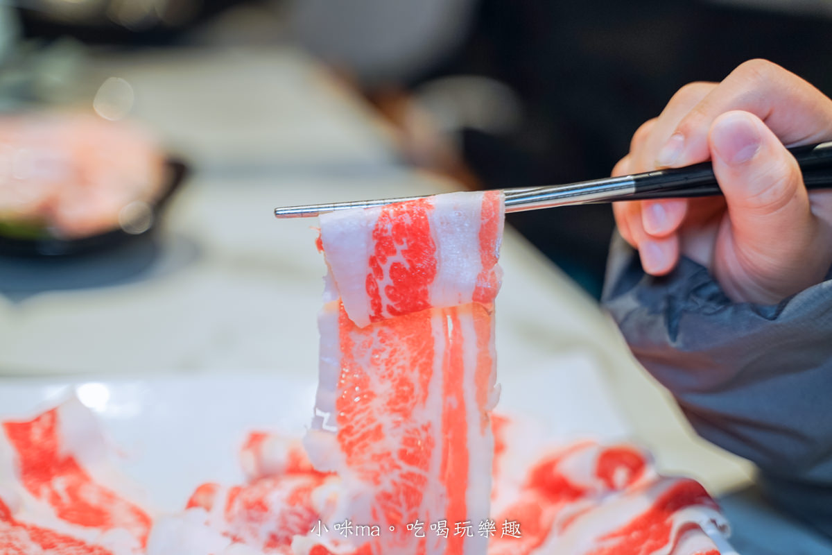 肉多多火鍋 台北西門店|台灣火鍋第一品牌,蔬食者的天堂鍋物 35種蔬菜無限吃,爆擊海鮮盤 專人幫你剝蝦捏,捷運西門站 - 第43張圖 肉多多火鍋 台北西門店|台灣火鍋第一品牌,蔬食者的天堂鍋物 35種蔬菜無限吃,爆擊海鮮盤 專人幫你剝蝦捏,捷運西門站