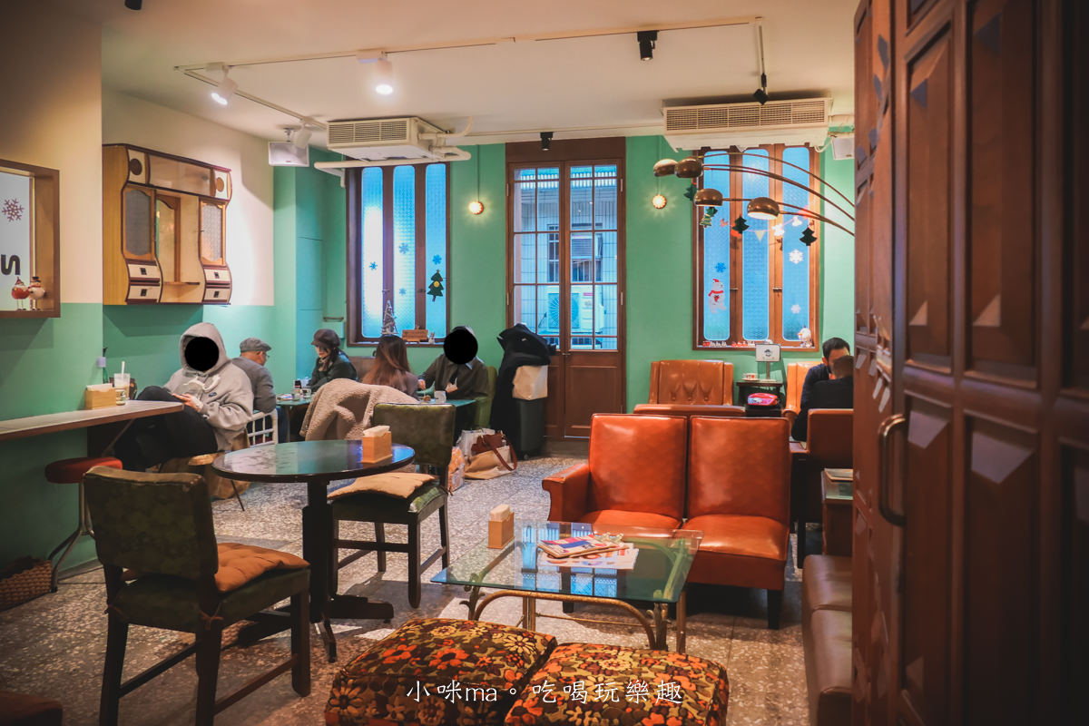 Tella Tella Cafe|一秒走進阿嬤家,日本昭和復古風情充滿整個老屋二樓,赤峰街超Q的老宅咖啡,捷運中山站 - 第4張圖 Tella Tella Cafe|一秒走進阿嬤家,日本昭和復古風情充滿整個老屋二樓,赤峰街超Q的老宅咖啡,捷運中山站