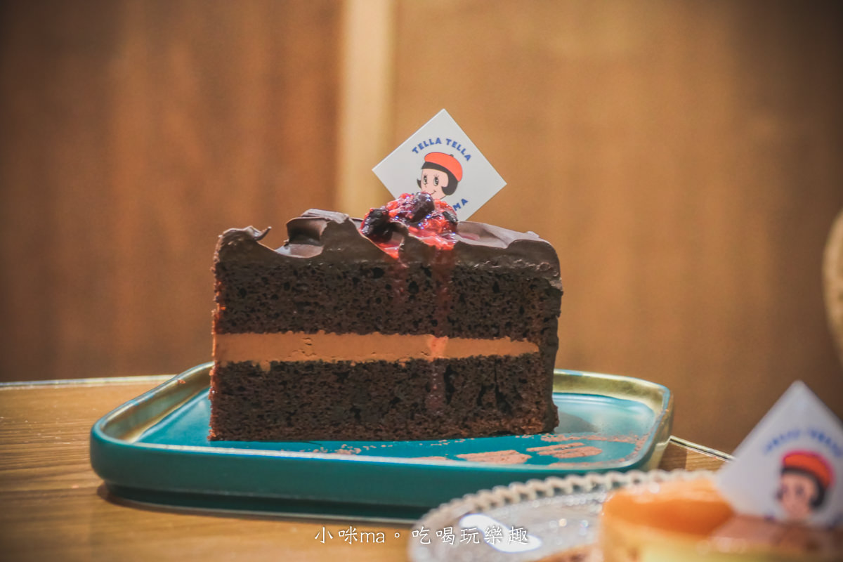 Tella Tella Cafe|一秒走進阿嬤家,日本昭和復古風情充滿整個老屋二樓,赤峰街超Q的老宅咖啡,捷運中山站 - 第17張圖 Tella Tella Cafe|一秒走進阿嬤家,日本昭和復古風情充滿整個老屋二樓,赤峰街超Q的老宅咖啡,捷運中山站