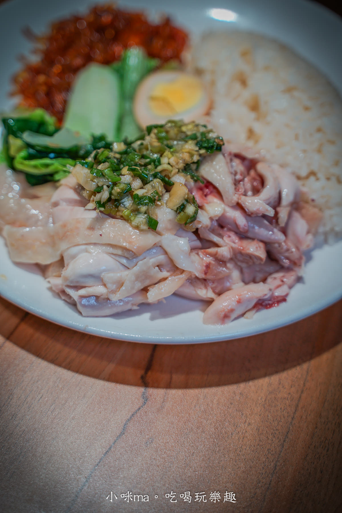 雞上盒雞肉專賣店 ▏肉控們~海南雞直接給你雙倍肉肉，內用還有藥膳雞湯免費隨你喝，捷運國父紀念館站