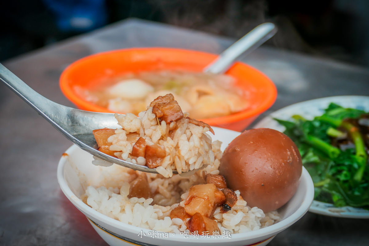金仙魚丸永樂市場店｜迪化街裡40多年的老味道，滷肉飯+綜合羹完美SET，捷運北門站