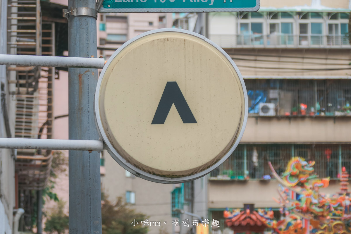 CAFE ACME 象山店｜象山底下純白韓風咖啡廳，寧靜的氛圍超愜意，平日不限時，捷運象山站