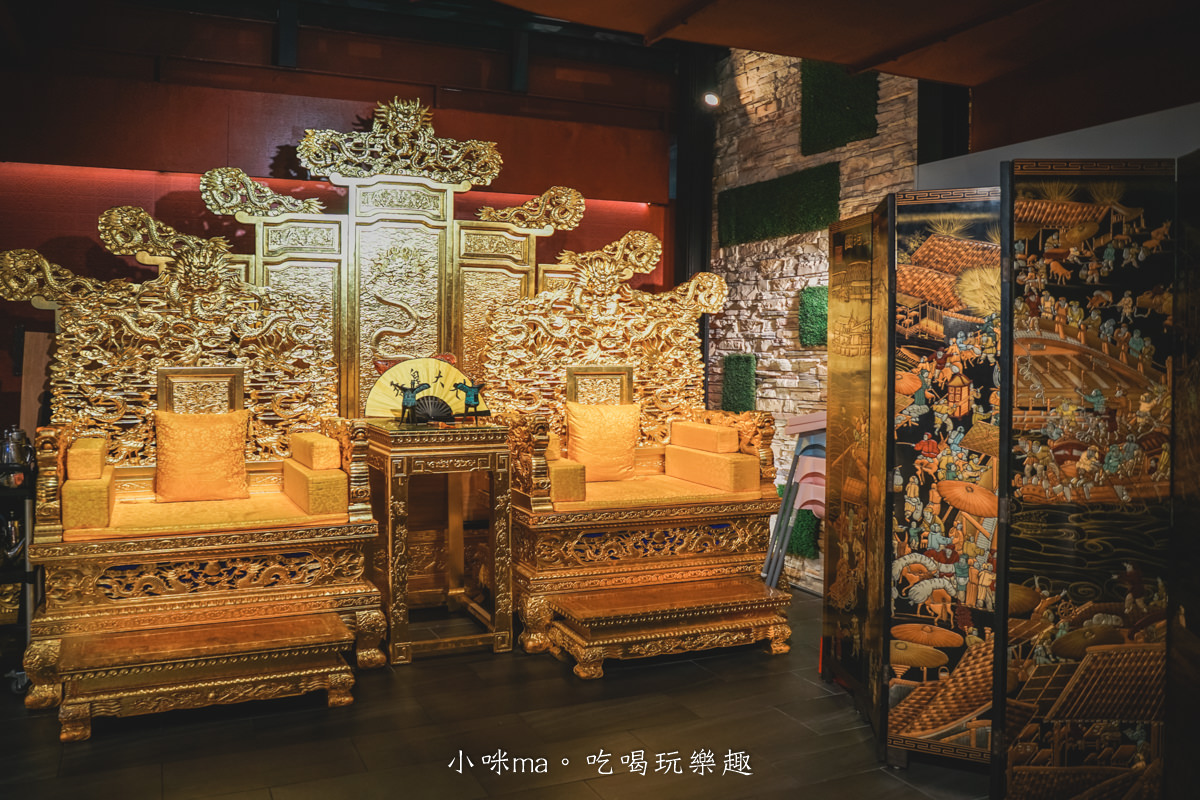 吾皇大大 朕的鍋物-中山南京殿|全新菜單期間限定秋風膏濃蟹黃鍋有夠香濃,涮肉、涮海鮮都對味,宵夜也可以吃鍋 周末營業至凌晨四點,捷運中山站 中山站美食推薦 中山站火鍋推薦 - 第11張圖 吾皇大大 朕的鍋物-中山南京殿|全新菜單期間限定秋風膏濃蟹黃鍋有夠香濃,涮肉、涮海鮮都對味,宵夜也可以吃鍋 周末營業至凌晨四點,捷運中山站 中山站美食推薦 中山站火鍋推薦