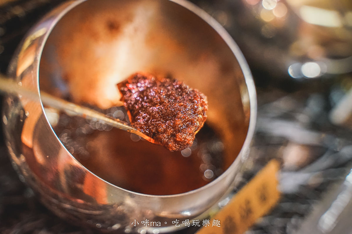 吾皇大大 朕的鍋物-中山南京殿|全新菜單期間限定秋風膏濃蟹黃鍋有夠香濃,涮肉、涮海鮮都對味,宵夜也可以吃鍋 周末營業至凌晨四點,捷運中山站 中山站美食推薦 中山站火鍋推薦 - 第14張圖 吾皇大大 朕的鍋物-中山南京殿|全新菜單期間限定秋風膏濃蟹黃鍋有夠香濃,涮肉、涮海鮮都對味,宵夜也可以吃鍋 周末營業至凌晨四點,捷運中山站 中山站美食推薦 中山站火鍋推薦
