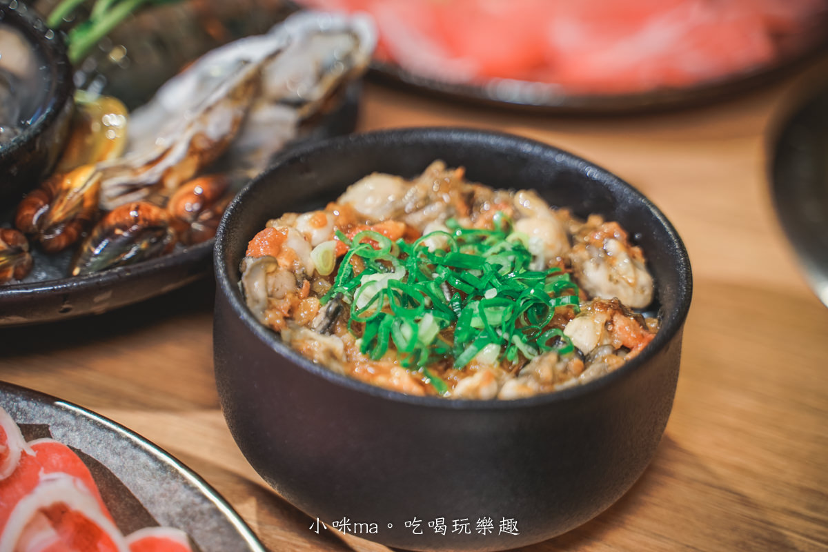 吾皇大大 朕的鍋物-中山南京殿|全新菜單期間限定秋風膏濃蟹黃鍋有夠香濃,涮肉、涮海鮮都對味,宵夜也可以吃鍋 周末營業至凌晨四點,捷運中山站 中山站美食推薦 中山站火鍋推薦 - 第25張圖 吾皇大大 朕的鍋物-中山南京殿|全新菜單期間限定秋風膏濃蟹黃鍋有夠香濃,涮肉、涮海鮮都對味,宵夜也可以吃鍋 周末營業至凌晨四點,捷運中山站 中山站美食推薦 中山站火鍋推薦