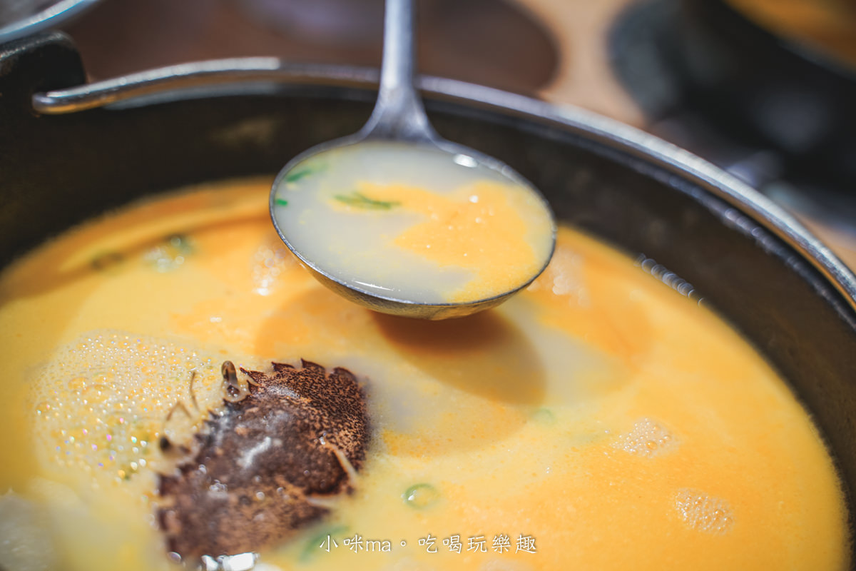吾皇大大 朕的鍋物-中山南京殿|全新菜單期間限定秋風膏濃蟹黃鍋有夠香濃,涮肉、涮海鮮都對味,宵夜也可以吃鍋 周末營業至凌晨四點,捷運中山站 中山站美食推薦 中山站火鍋推薦 - 第23張圖 吾皇大大 朕的鍋物-中山南京殿|全新菜單期間限定秋風膏濃蟹黃鍋有夠香濃,涮肉、涮海鮮都對味,宵夜也可以吃鍋 周末營業至凌晨四點,捷運中山站 中山站美食推薦 中山站火鍋推薦