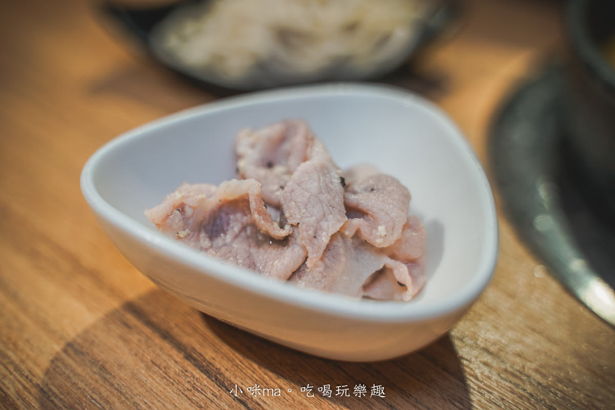 吾皇大大 朕的鍋物-中山南京殿|全新菜單期間限定秋風膏濃蟹黃鍋有夠香濃,涮肉、涮海鮮都對味,宵夜也可以吃鍋 周末營業至凌晨四點,捷運中山站 中山站美食推薦 中山站火鍋推薦 - 第34張圖 吾皇大大 朕的鍋物-中山南京殿|全新菜單期間限定秋風膏濃蟹黃鍋有夠香濃,涮肉、涮海鮮都對味,宵夜也可以吃鍋 周末營業至凌晨四點,捷運中山站 中山站美食推薦 中山站火鍋推薦