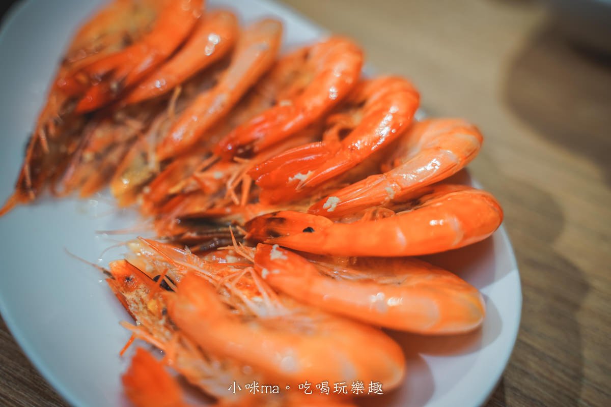 吾皇大大 朕的鍋物-中山南京殿|全新菜單期間限定秋風膏濃蟹黃鍋有夠香濃,涮肉、涮海鮮都對味,宵夜也可以吃鍋 周末營業至凌晨四點,捷運中山站 中山站美食推薦 中山站火鍋推薦 - 第41張圖 吾皇大大 朕的鍋物-中山南京殿|全新菜單期間限定秋風膏濃蟹黃鍋有夠香濃,涮肉、涮海鮮都對味,宵夜也可以吃鍋 周末營業至凌晨四點,捷運中山站 中山站美食推薦 中山站火鍋推薦