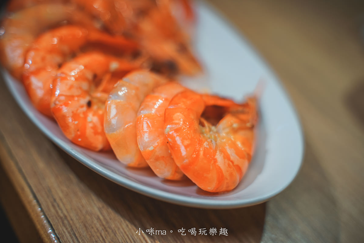 吾皇大大 朕的鍋物-中山南京殿|全新菜單期間限定秋風膏濃蟹黃鍋有夠香濃,涮肉、涮海鮮都對味,宵夜也可以吃鍋 周末營業至凌晨四點,捷運中山站 中山站美食推薦 中山站火鍋推薦 - 第42張圖 吾皇大大 朕的鍋物-中山南京殿|全新菜單期間限定秋風膏濃蟹黃鍋有夠香濃,涮肉、涮海鮮都對味,宵夜也可以吃鍋 周末營業至凌晨四點,捷運中山站 中山站美食推薦 中山站火鍋推薦