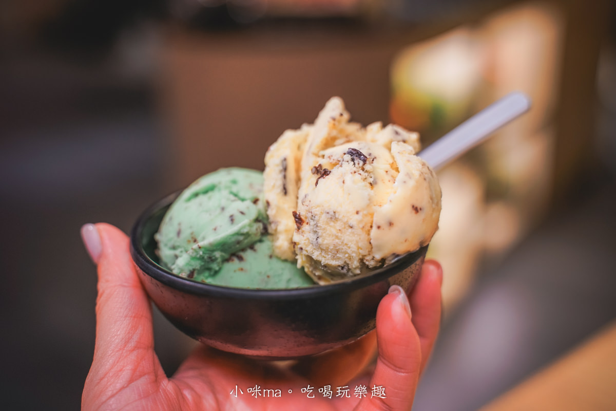 吾皇大大 朕的鍋物-中山南京殿|全新菜單期間限定秋風膏濃蟹黃鍋有夠香濃,涮肉、涮海鮮都對味,宵夜也可以吃鍋 周末營業至凌晨四點,捷運中山站 中山站美食推薦 中山站火鍋推薦 - 第47張圖 吾皇大大 朕的鍋物-中山南京殿|全新菜單期間限定秋風膏濃蟹黃鍋有夠香濃,涮肉、涮海鮮都對味,宵夜也可以吃鍋 周末營業至凌晨四點,捷運中山站 中山站美食推薦 中山站火鍋推薦