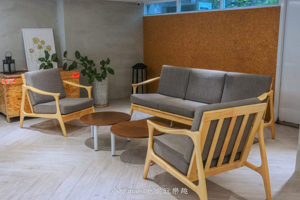 REEDS coffee & bakery 內湖店｜早晨就用拿鐵搭配鹽可頌開啟美好的一天，烘焙結合咖啡廳 天天現烤麵包出爐，內湖不限時咖啡廳，捷運文德站
