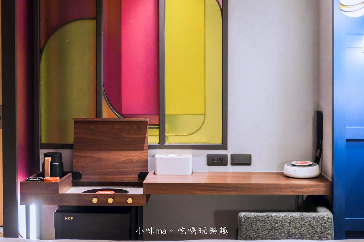 悅樂旅店 OLAH Poshtel 台中|台中火車站附近最潮的旅店,挑高共享空間設計感十足,還有免費泡麵隨你吃,台中飯店/台中住宿 - 第23張圖 悅樂旅店 OLAH Poshtel 台中|台中火車站附近最潮的旅店,挑高共享空間設計感十足,還有免費泡麵隨你吃,台中飯店/台中住宿