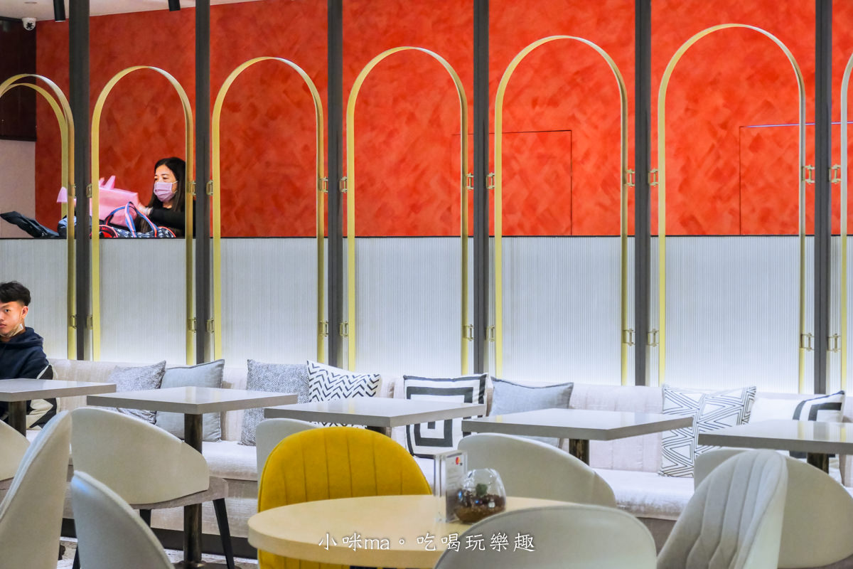 悅樂旅店 OLAH Poshtel 台中|台中火車站附近最潮的旅店,挑高共享空間設計感十足,還有免費泡麵隨你吃,台中飯店/台中住宿 - 第6張圖 悅樂旅店 OLAH Poshtel 台中|台中火車站附近最潮的旅店,挑高共享空間設計感十足,還有免費泡麵隨你吃,台中飯店/台中住宿