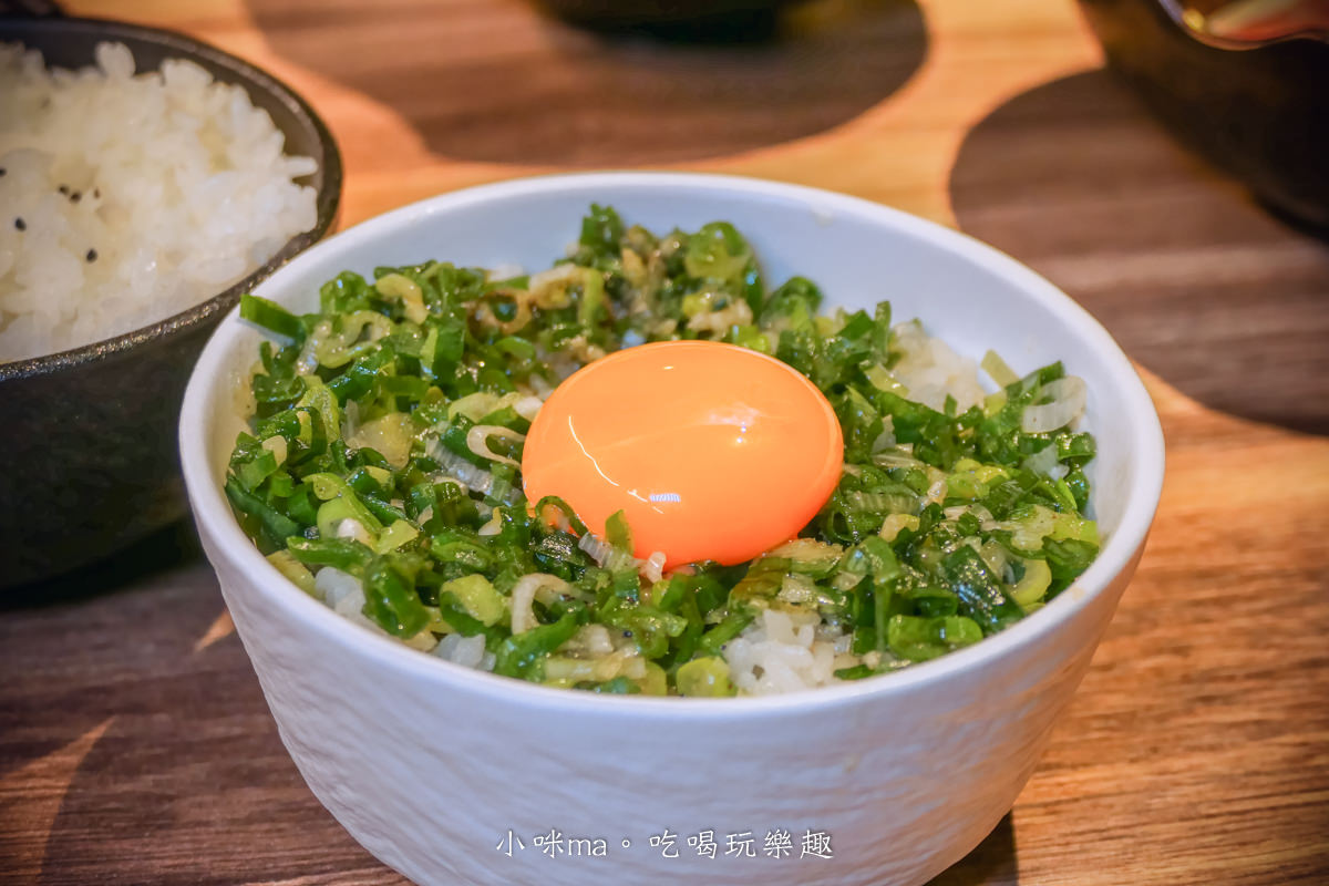 札卡燒肉-漢口店｜迴轉壽司燒肉版！輸送帶送上寶藏盒牛，只要399元就能吃到A5和牛，台中燒肉推薦