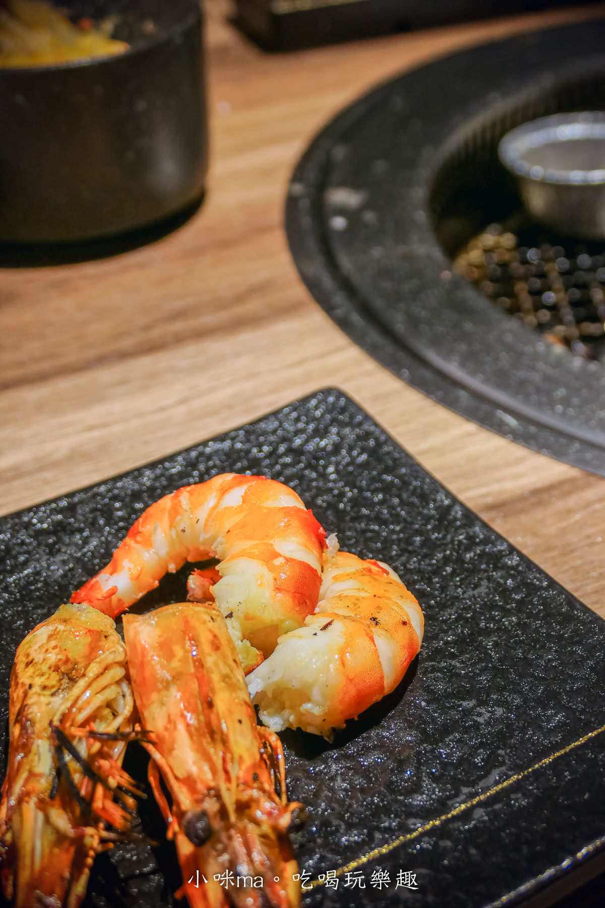 札卡燒肉-漢口店｜迴轉壽司燒肉版！輸送帶送上寶藏盒牛，只要399元就能吃到A5和牛，台中燒肉推薦