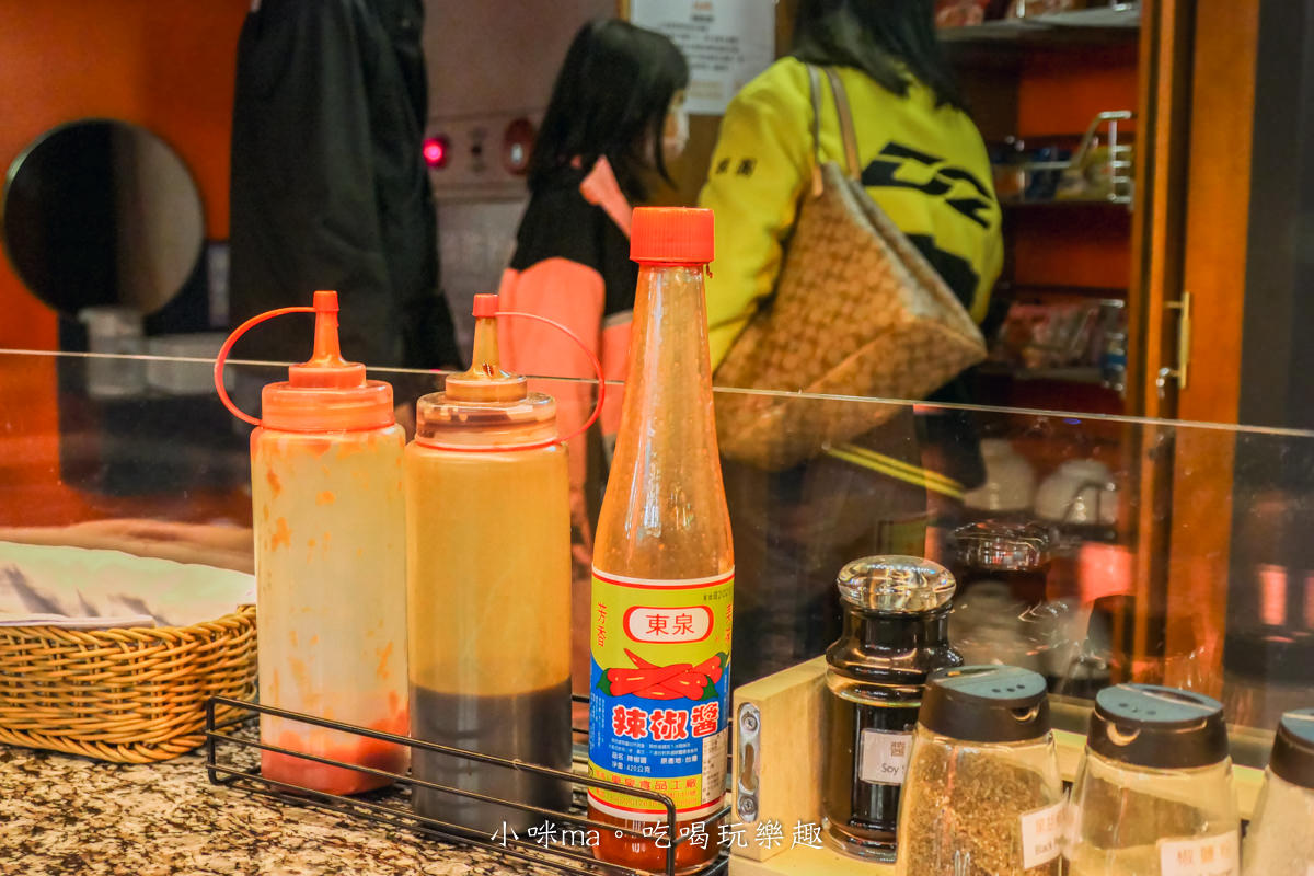 悅樂旅店 OLAH Poshtel 台中|台中火車站附近最潮的旅店,挑高共享空間設計感十足,還有免費泡麵隨你吃,台中飯店/台中住宿 - 第31張圖 悅樂旅店 OLAH Poshtel 台中|台中火車站附近最潮的旅店,挑高共享空間設計感十足,還有免費泡麵隨你吃,台中飯店/台中住宿